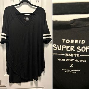 Size 2 Torrid black jersey style tee